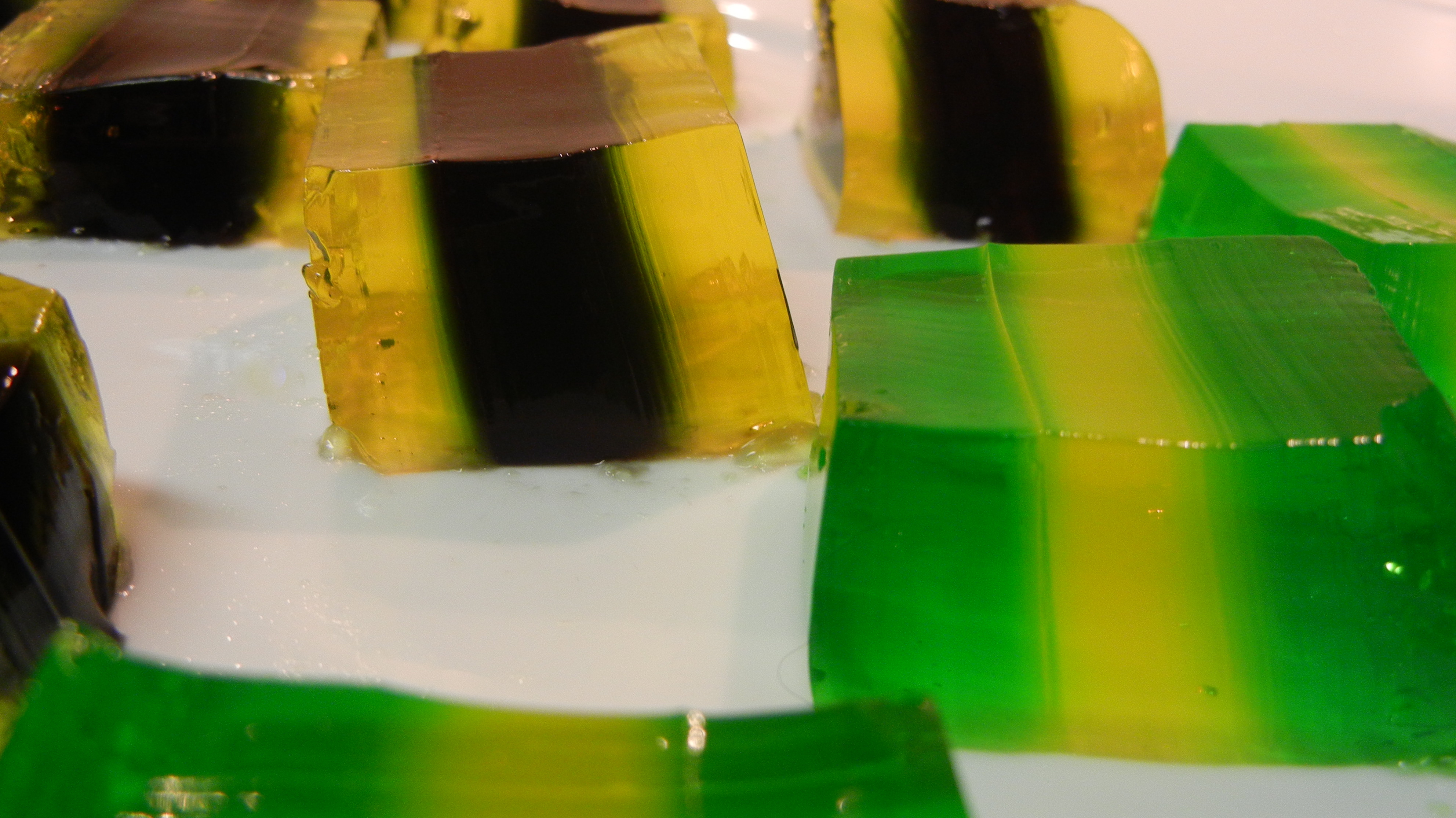 Guest post over on SB Nation today! Steelers and Packers Jelly Jello Shots and Texas Rose Punch for the Super Bowl