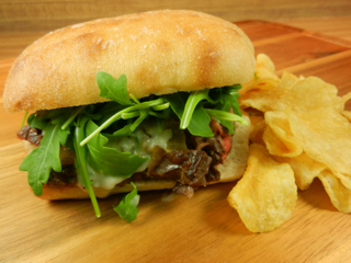 Skirt Steak Sandwiches With Caramelized Onions And Gorgonzola Sauce